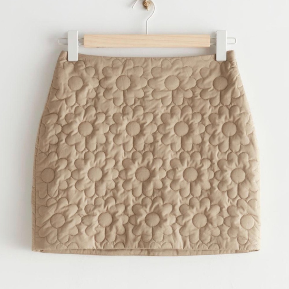 & Other Stories Quilted Floral Mini Skirt | Size 6 - Picture 2 of 7